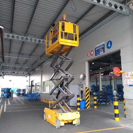 廣東美的空調(diào)購買迅特剪叉式高空作業(yè)平臺(tái)